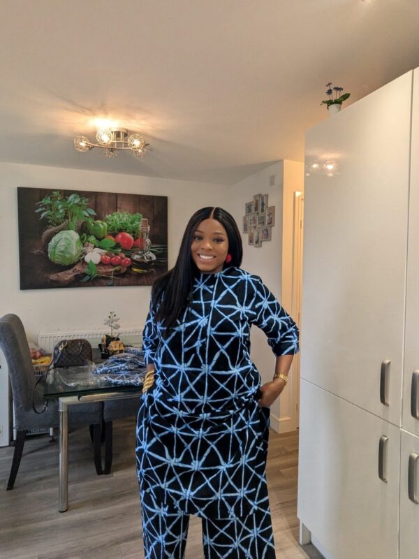 2026/09/1001833369.jpg Olawumi Blue Kembe Set.
Comes with head scarf